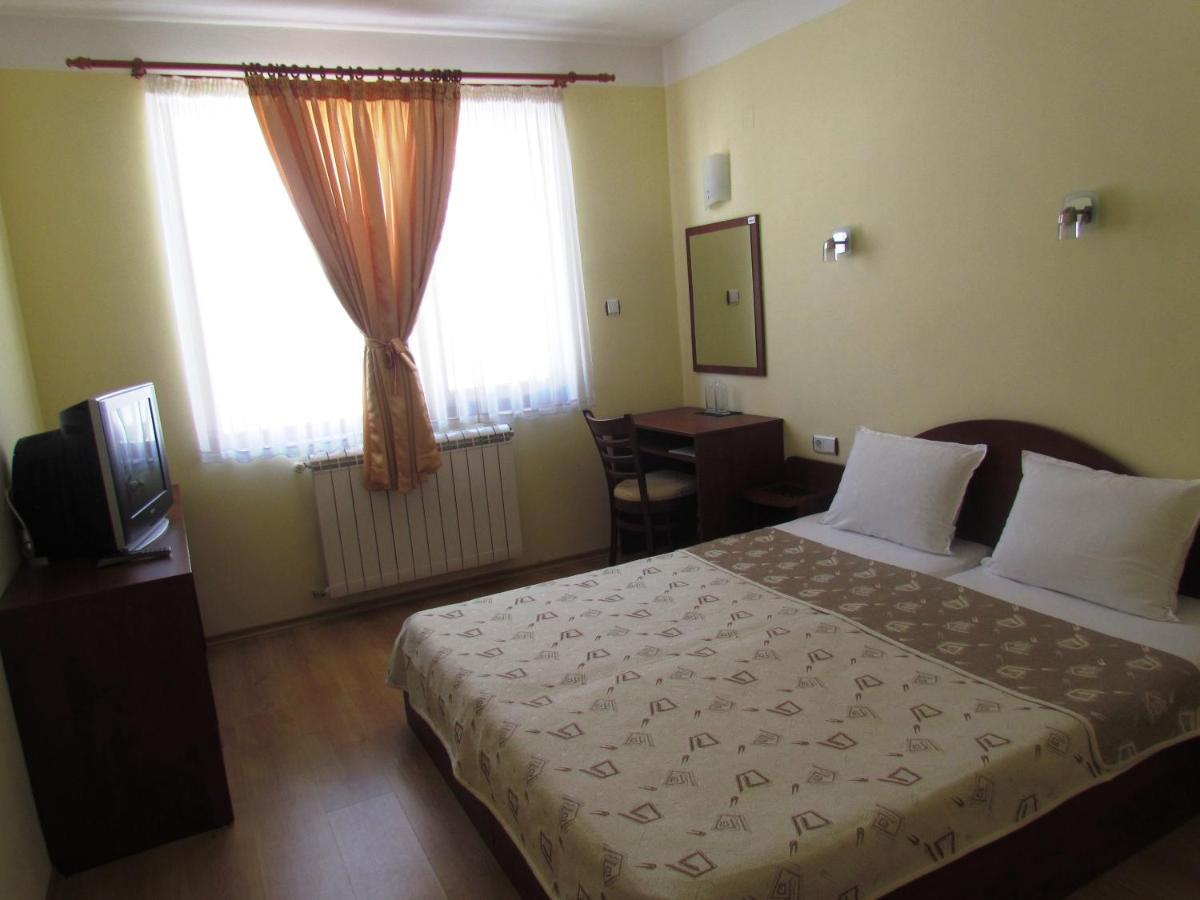 Boryka Family Hotel Asikoria Extérieur photo