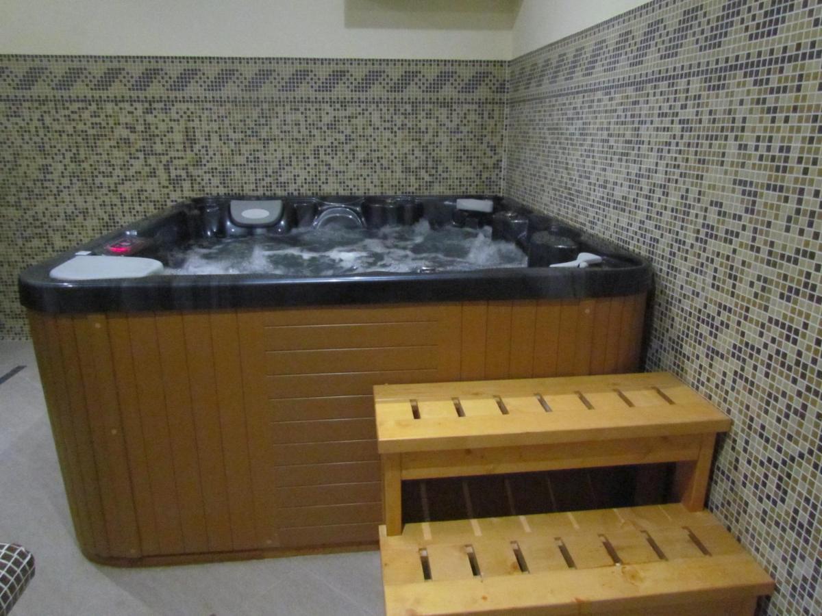 Boryka Family Hotel Asikoria Extérieur photo